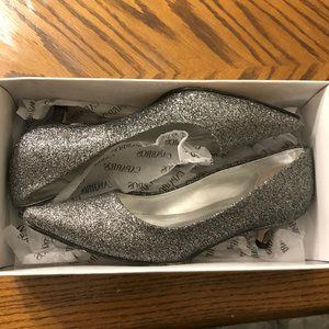 Caparros Womens Silver Glitter w/Kitten heel